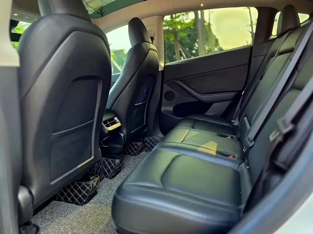 Tesla Model Y 2022 из CN, фото 3