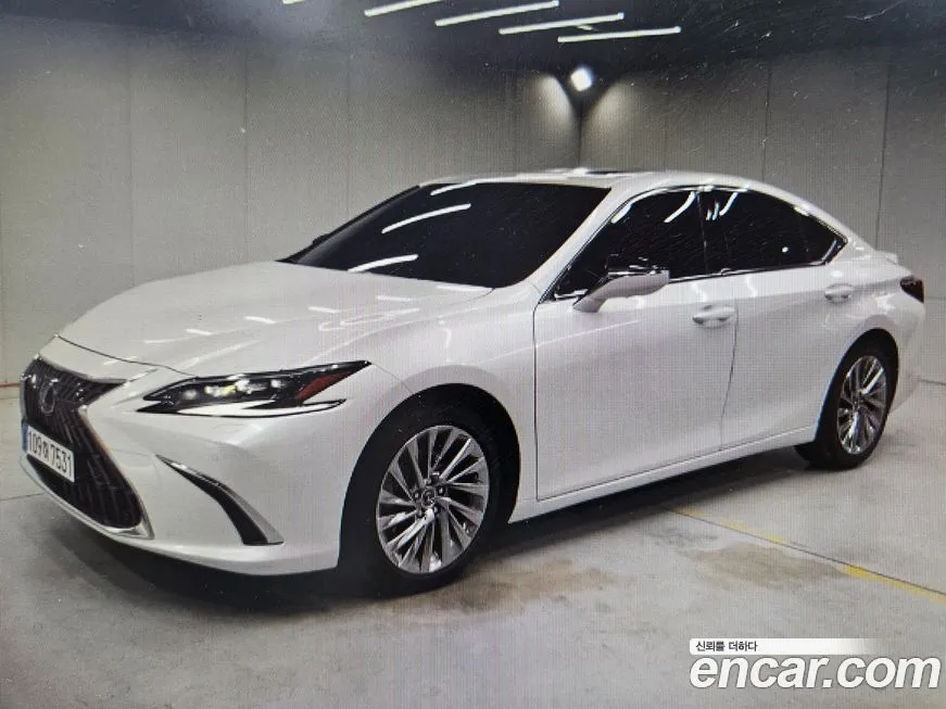 Lexus ES — фото 10