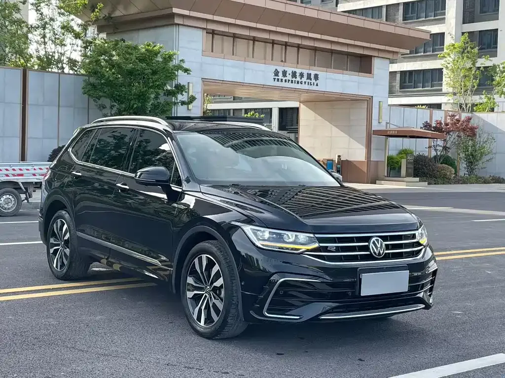 Volkswagen Tiguan L 2022 из CN, фото 7
