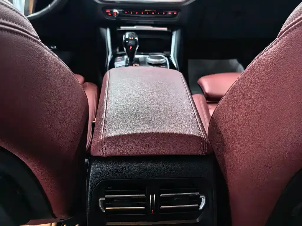 BMW 3 Series 2022 из CN, фото 7