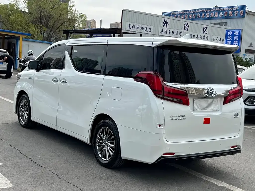 Toyota Alphard 2024 из CN, фото 6