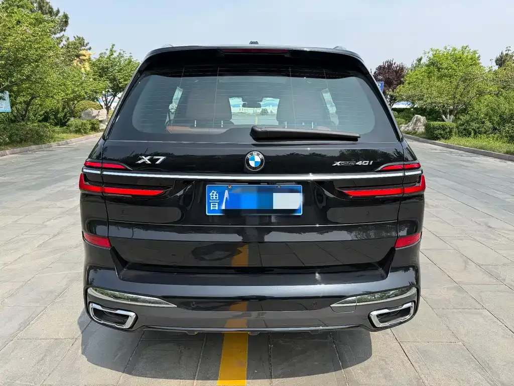 BMW X7 — фото 2