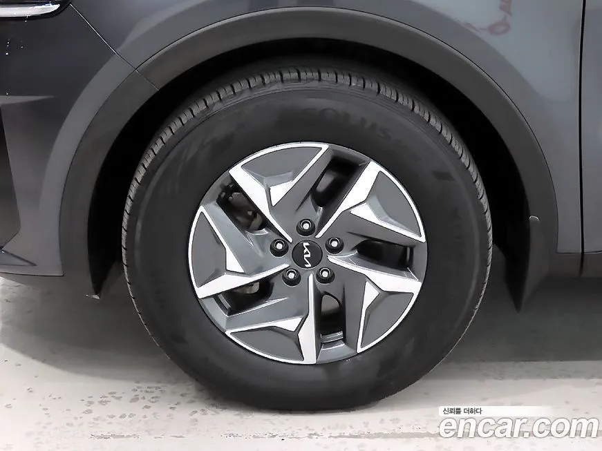 Kia Sorento — фото 7