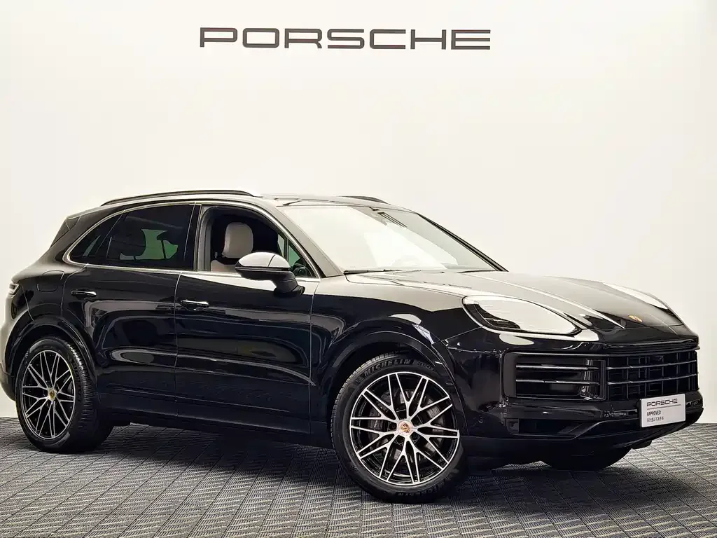 Porsche Cayenne — фото 1