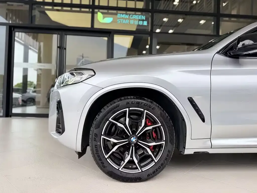 BMW X4 — фото 8