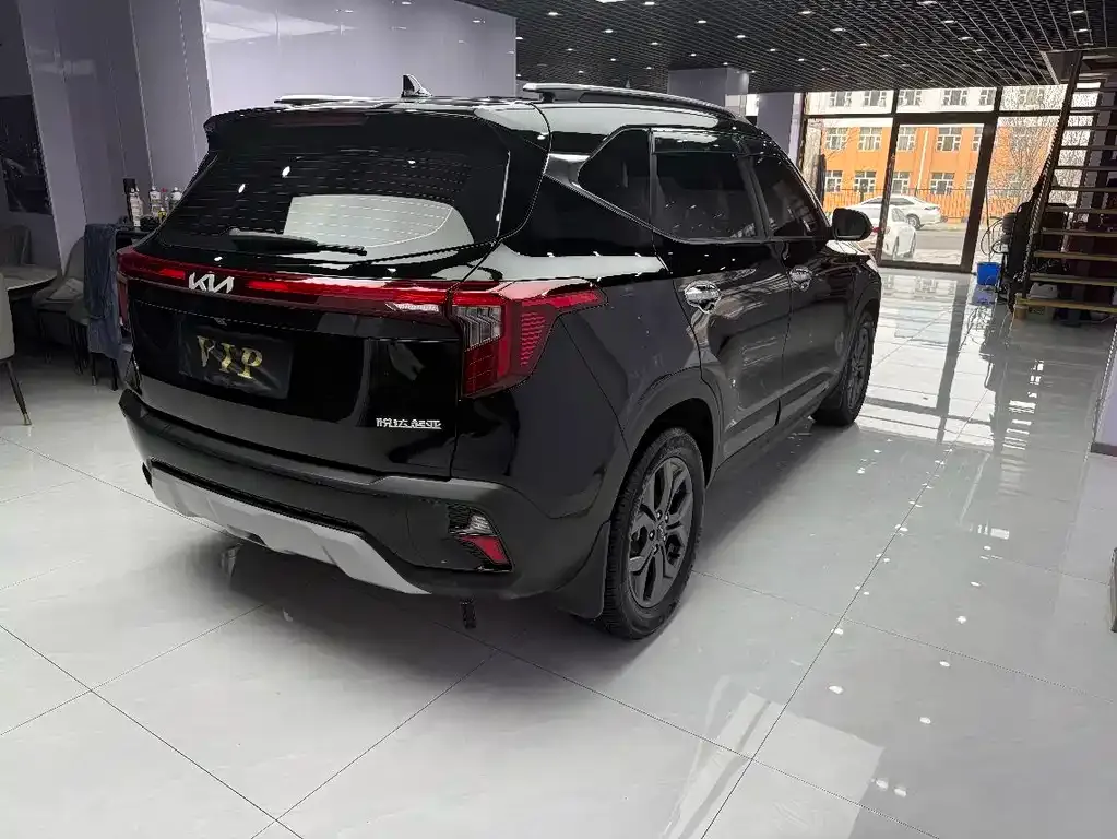 Kia Seltos 2023 из CN, фото 7