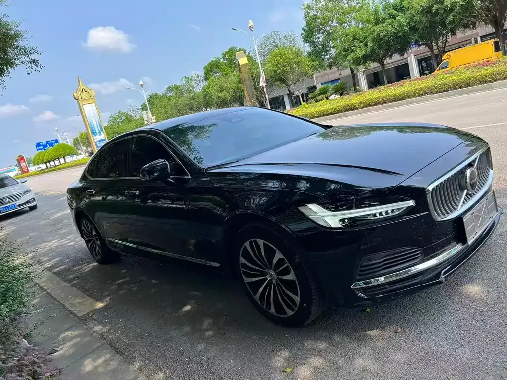 Volvo S90 PHEV
