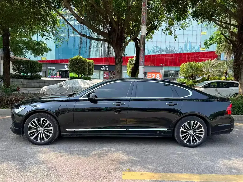 Volvo S90 PHEV 2023 из CN, фото 9