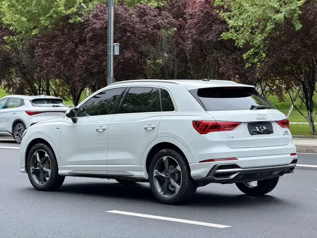 Audi Q3 — фото 6