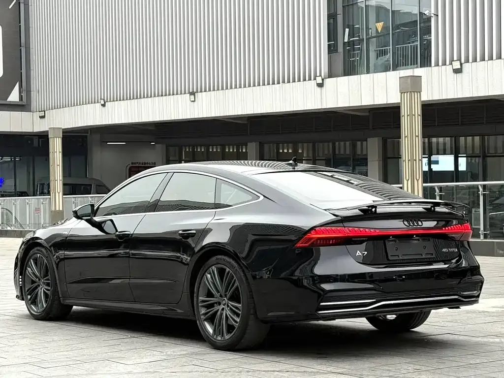 Audi A7 — фото 6