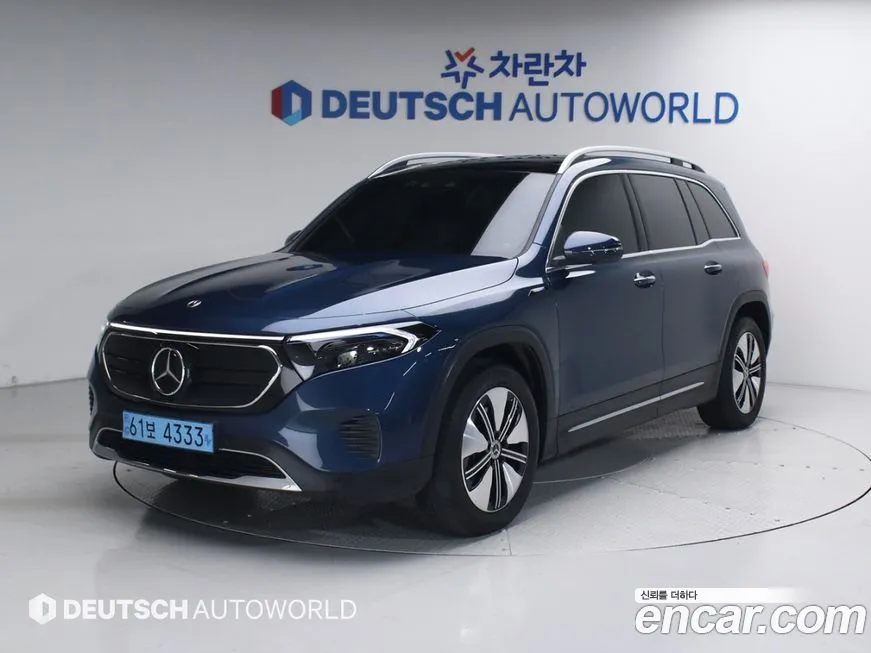 Mercedes-Benz EQB — фото 1