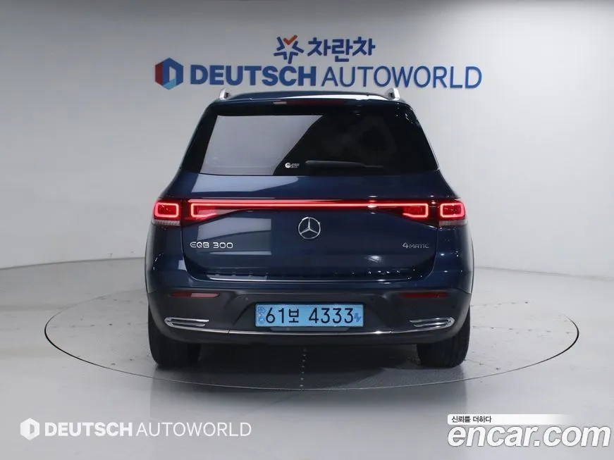 Mercedes-Benz EQB — фото 10