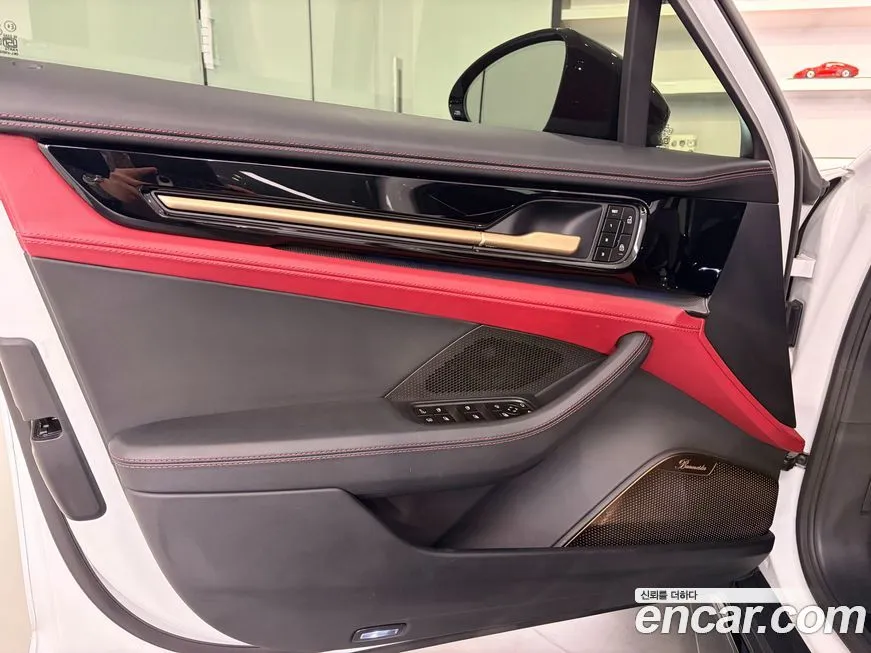 Porsche Panamera 2024 из KR, фото 10