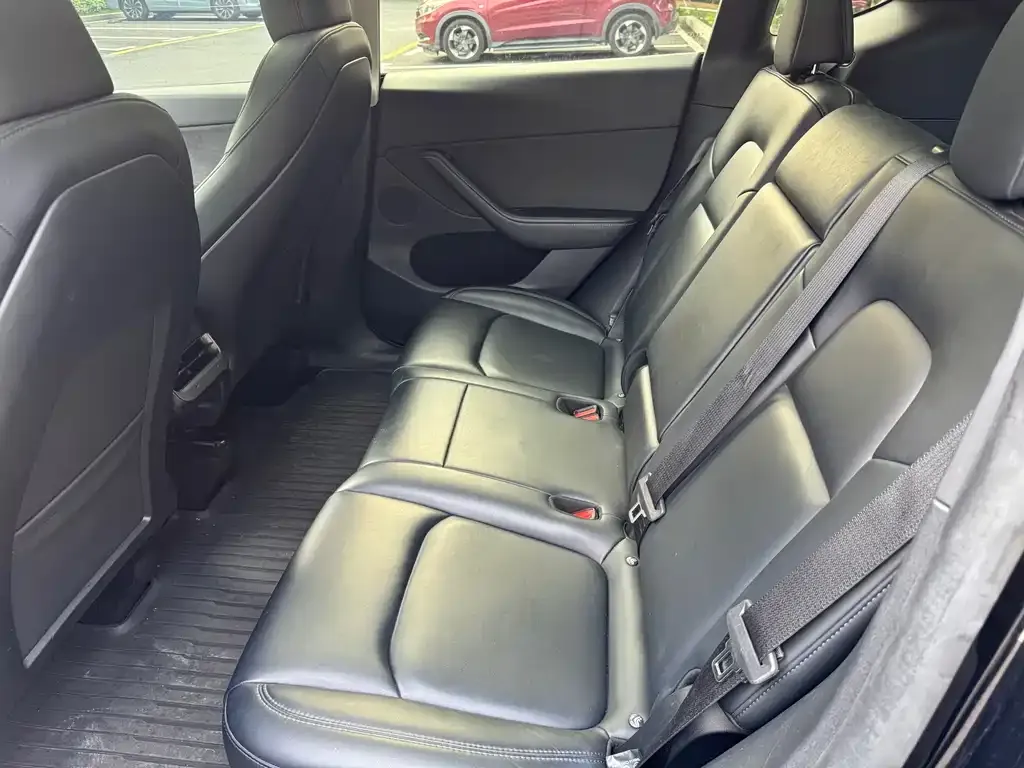 Tesla Model Y 2023 из CN, фото 8