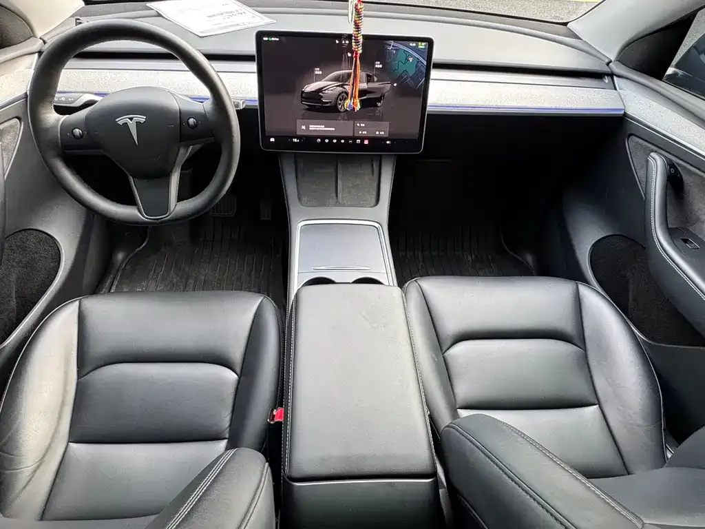 Tesla Model Y 2023 из CN, фото 2