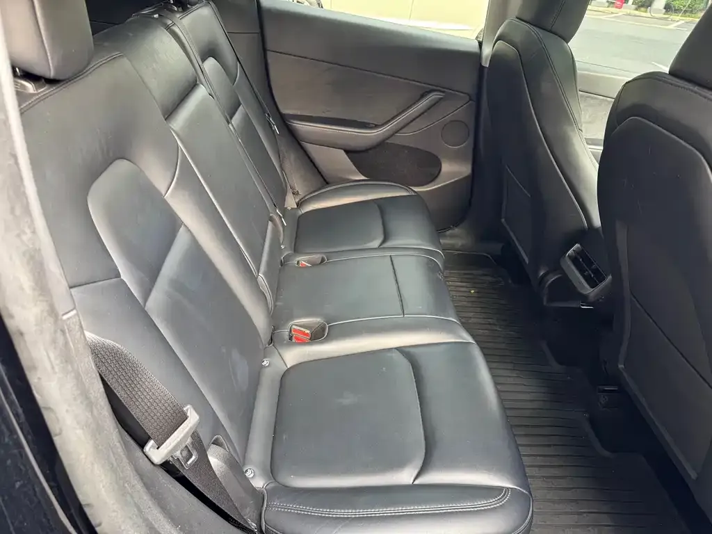 Tesla Model Y 2023 из CN, фото 4