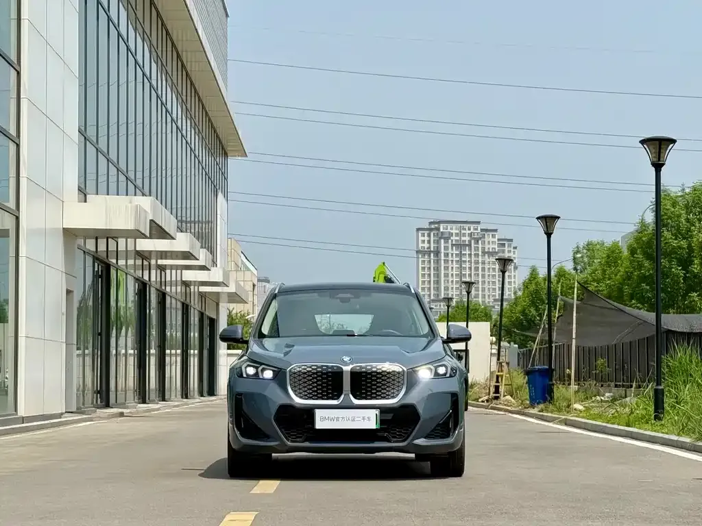 BMW iX1 2023 из CN, фото 10