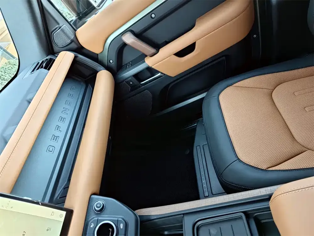 Land Rover Defender 2023 из CN, фото 4