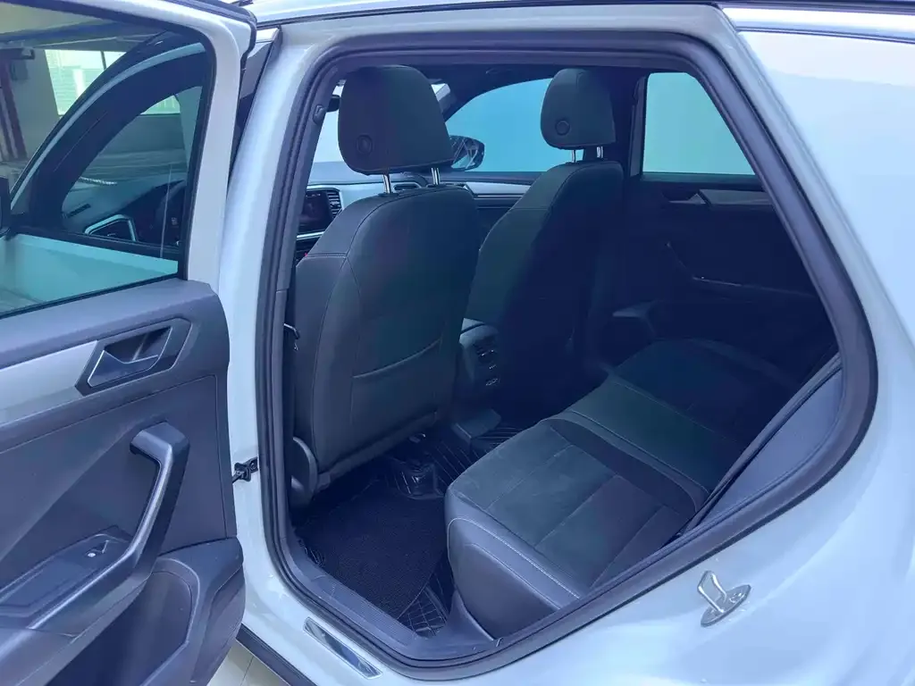 Volkswagen T-Roc 2022 из CN, фото 9