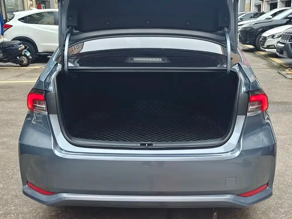 Toyota Corolla 2022 из CN, фото 9