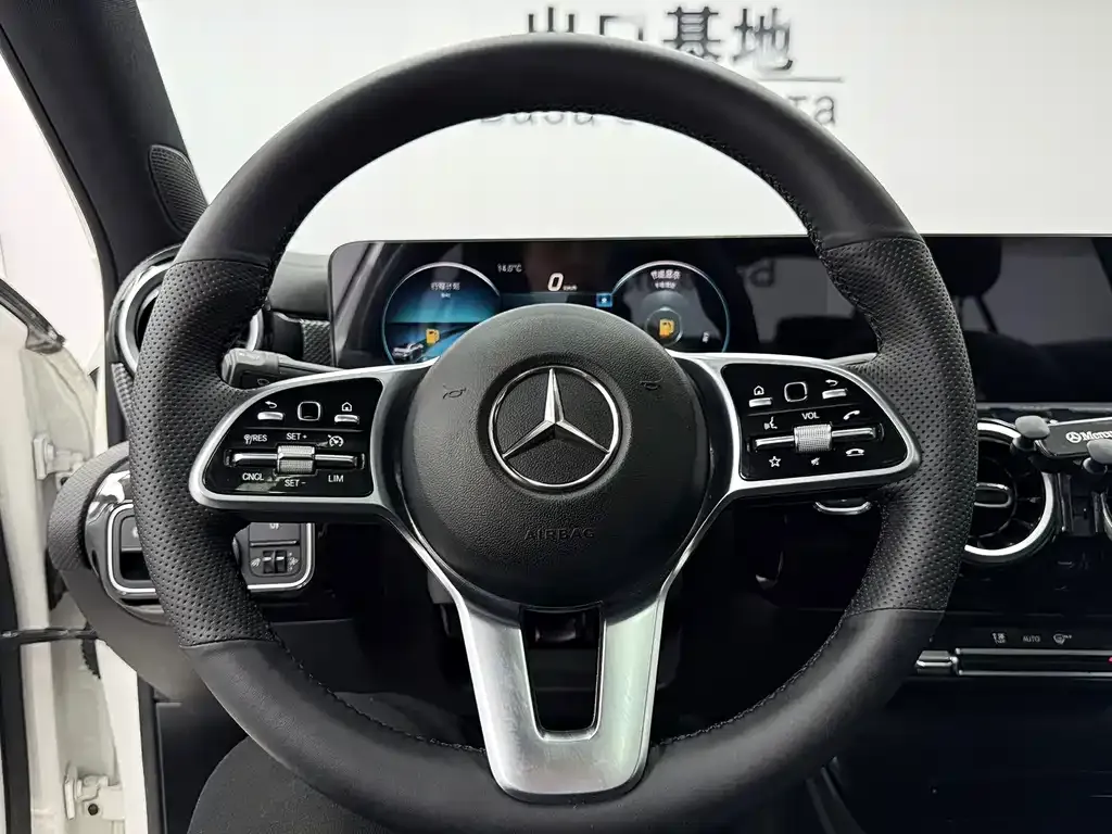 Mercedes-Benz A-Class 2022 из CN, фото 8