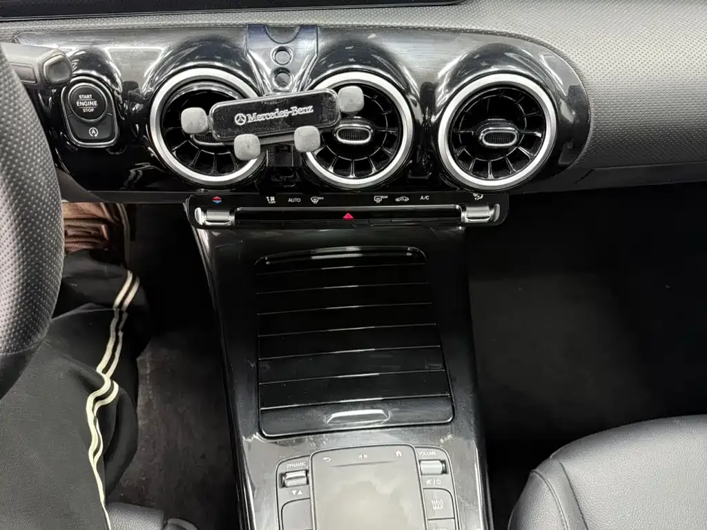 Mercedes-Benz A-Class 2022 из CN, фото 9