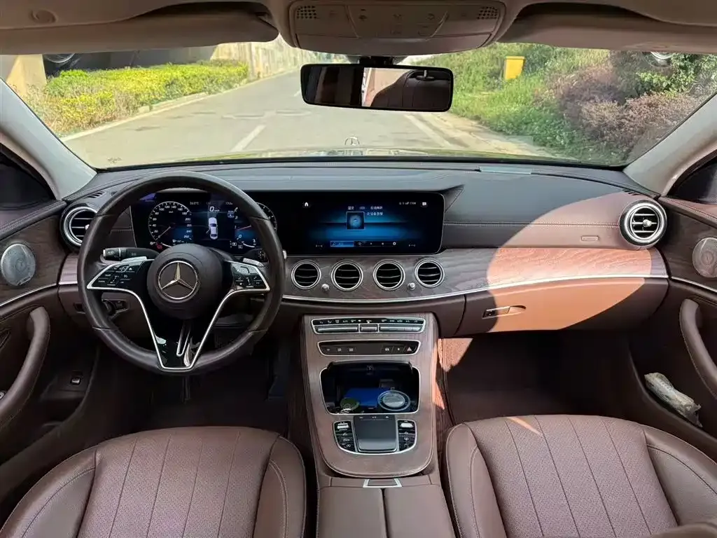 Mercedes-Benz E-Class 2023 из CN, фото 2