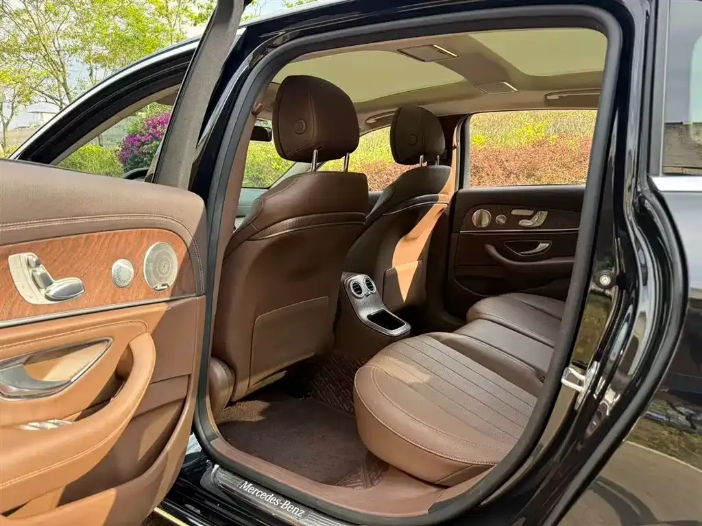 Mercedes-Benz E-Class 2023 из CN, фото 3