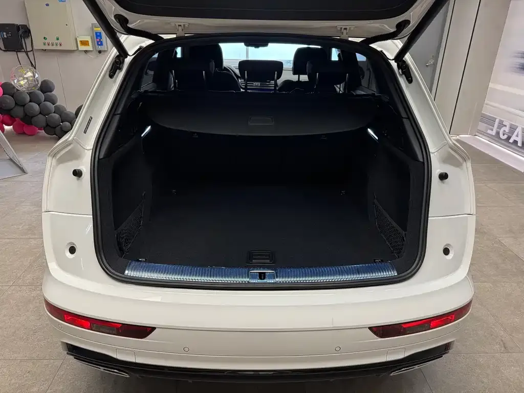 Audi Q5L 2024 из CN, фото 8