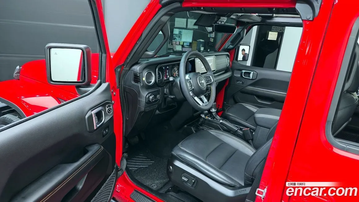 Jeep Wrangler 2024 из KR, фото 10