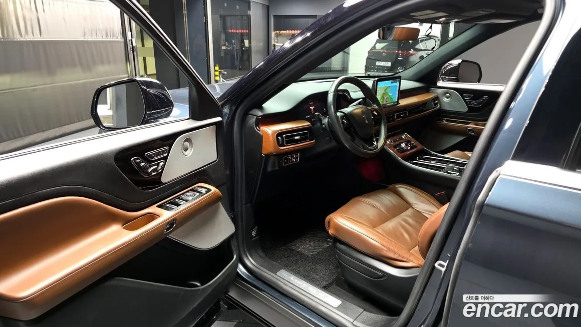Lincoln Aviator — фото 10