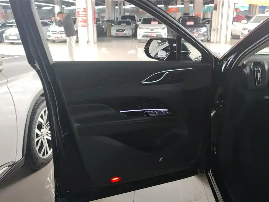 Hongqi HS3 2024 из CN, фото 3