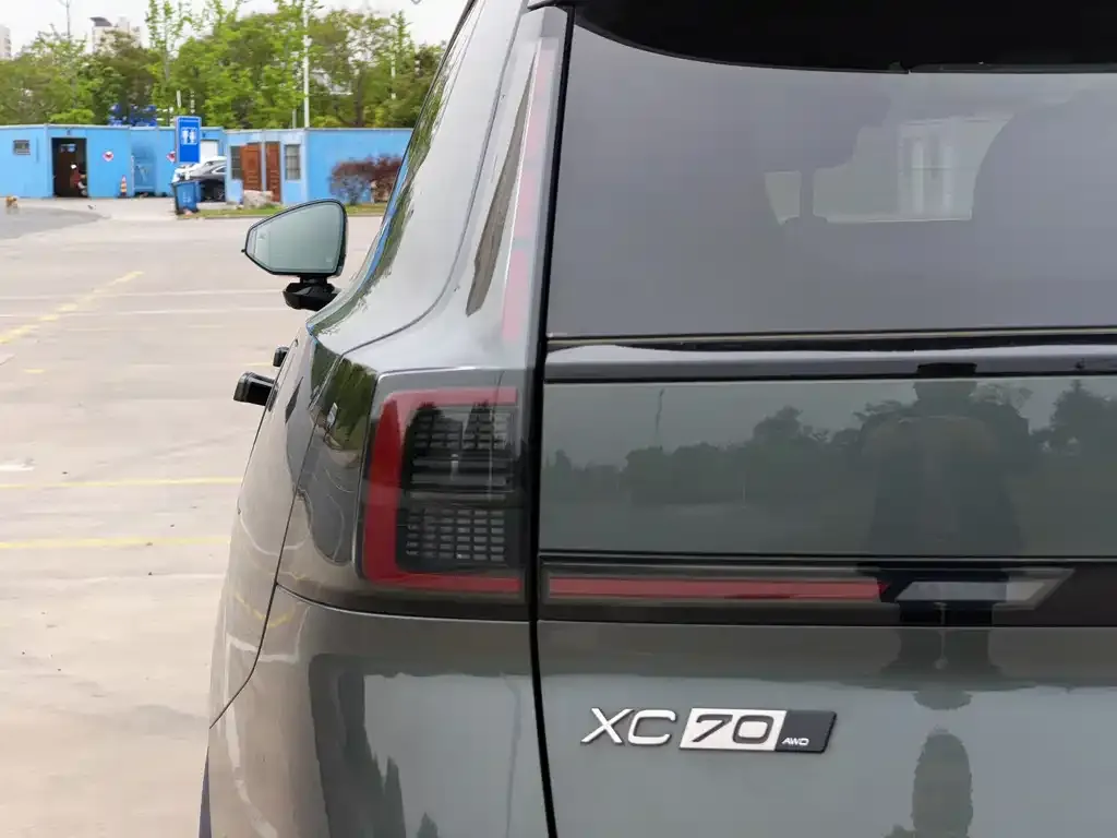 Volvo XC70 Plug-in Hybrid 2025 из CN, фото 4