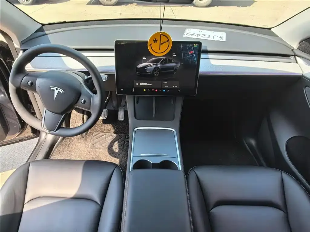 Tesla Model Y 2024 из CN, фото 2