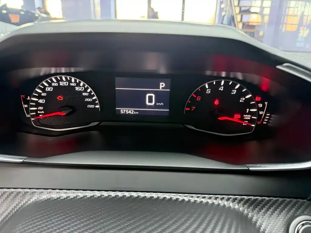 Peugeot 2008 2022 из CN, фото 5