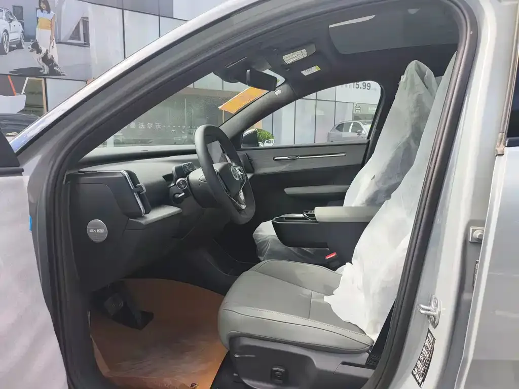 Volvo EX30 2026 из CN, фото 4