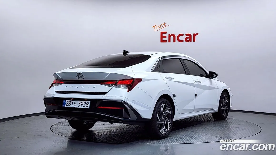 Hyundai AVANTE — фото 3