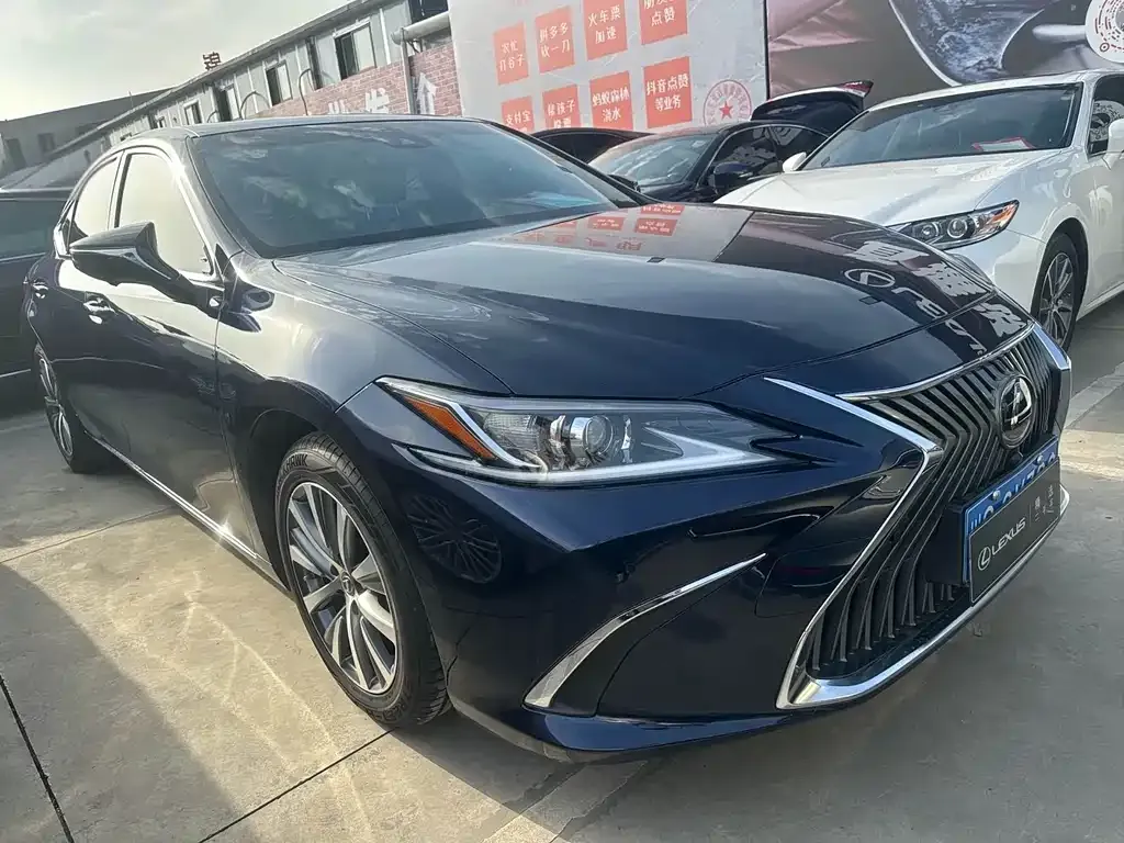 Lexus ES 2021 из CN, фото 2