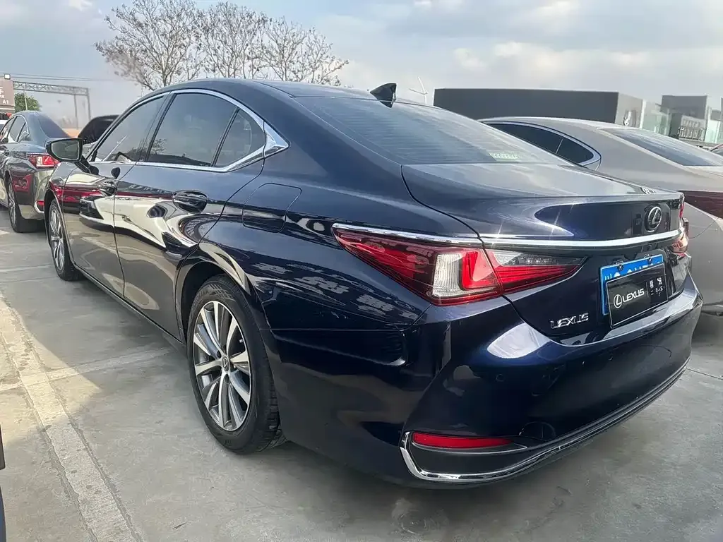 Lexus ES 2021 из CN, фото 8