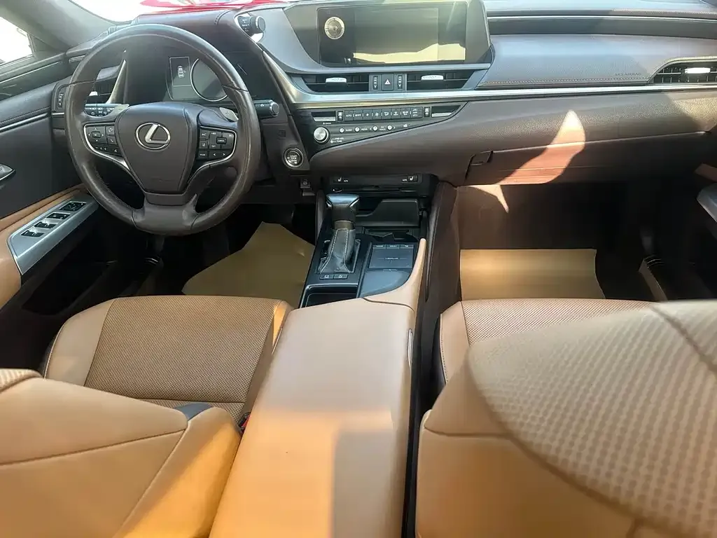 Lexus ES 2021 из CN, фото 7