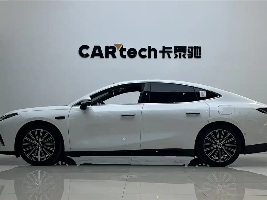 Geely Galaxy Xingyao 8 2025 из CN, фото 4