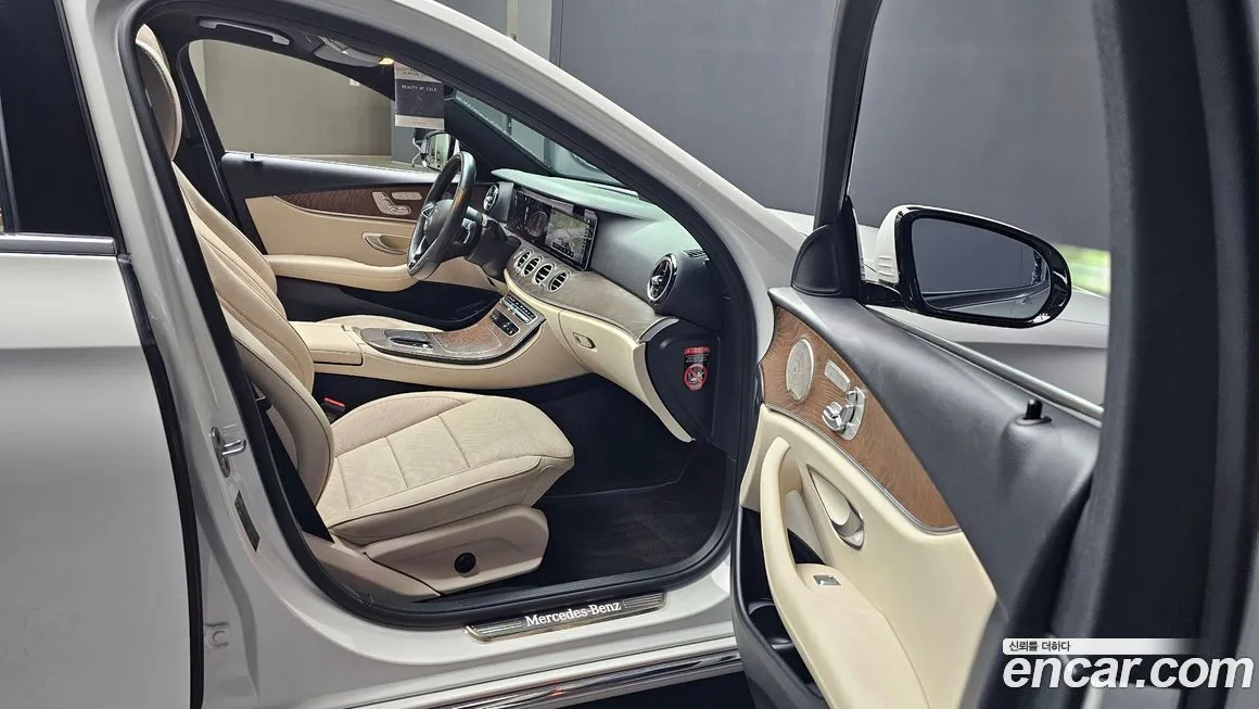 Mercedes-Benz E-Class 2023 из KR, фото 3