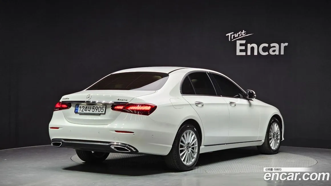 Mercedes-Benz E-Class 2023 из KR, фото 2