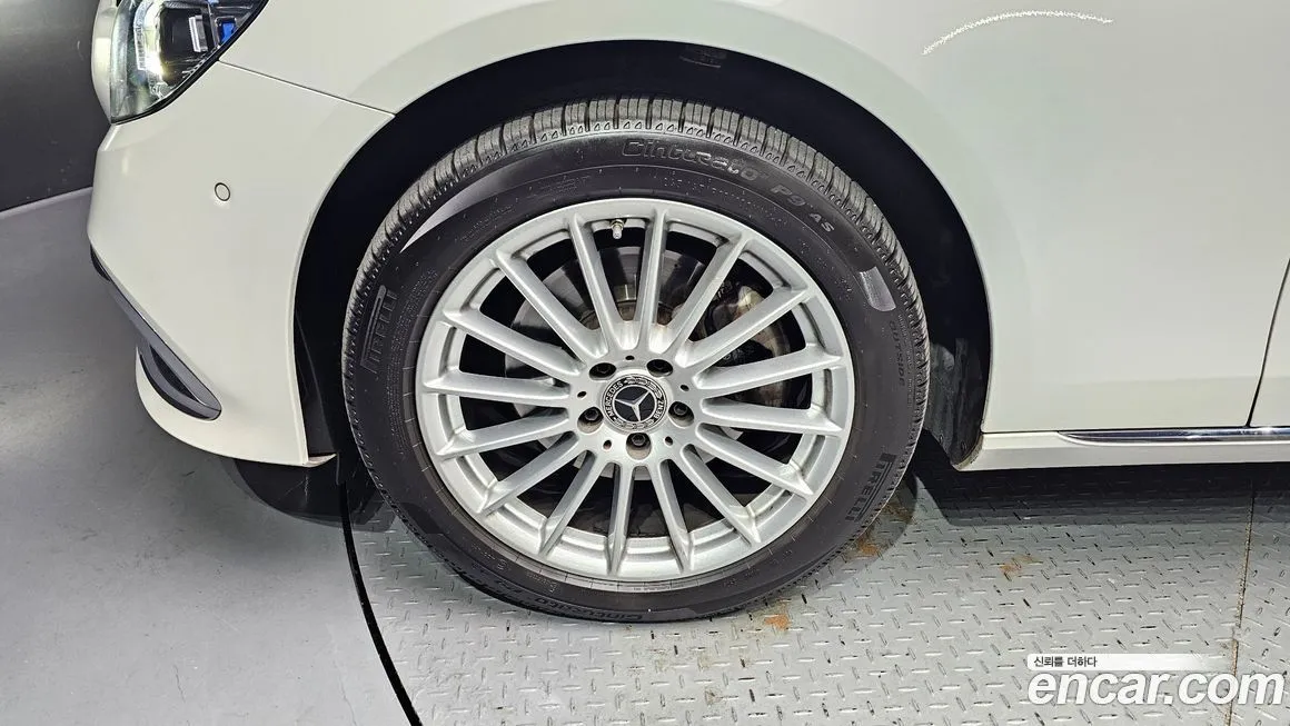 Mercedes-Benz E-Class 2023 из KR, фото 5