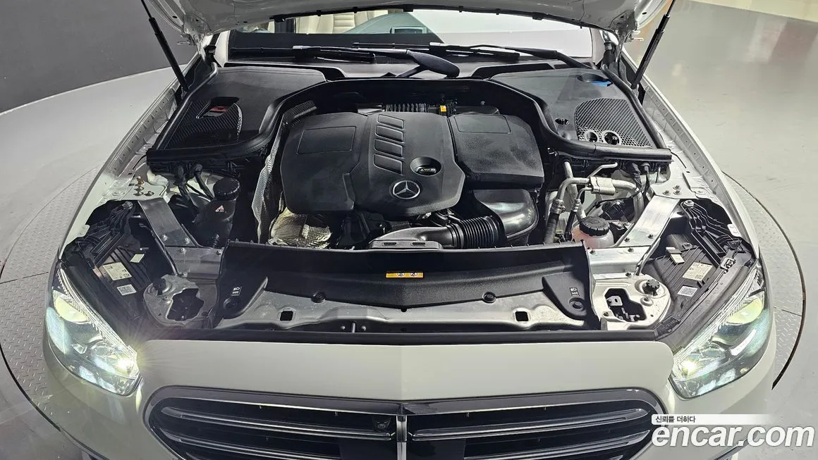 Mercedes-Benz E-Class 2023 из KR, фото 9