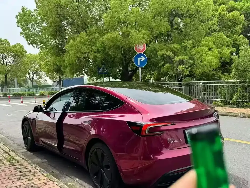 Tesla Model 3 — фото 10