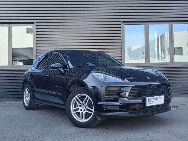 Porsche Macan — фото 1