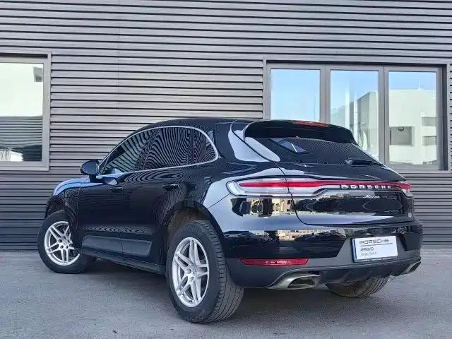 Porsche Macan — фото 9