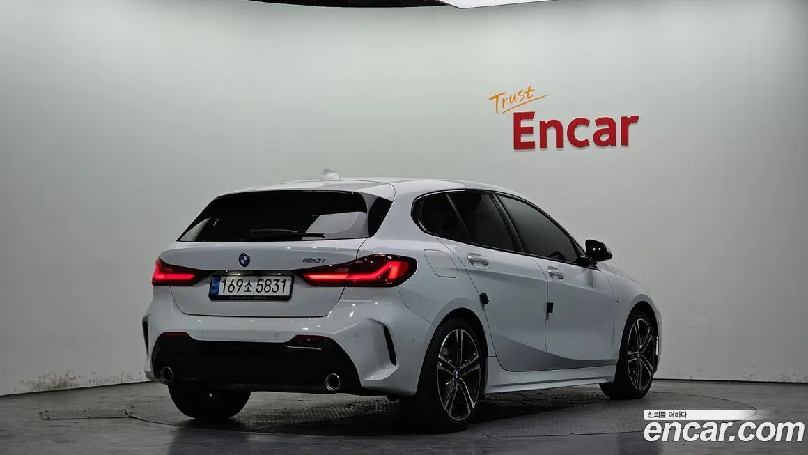 BMW 1-Series 2022 из KR, фото 3