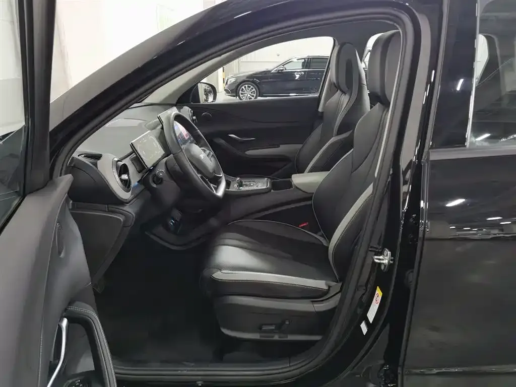 BYD Seal 05 DM-i — фото 2